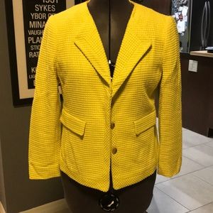 Yellow blazer